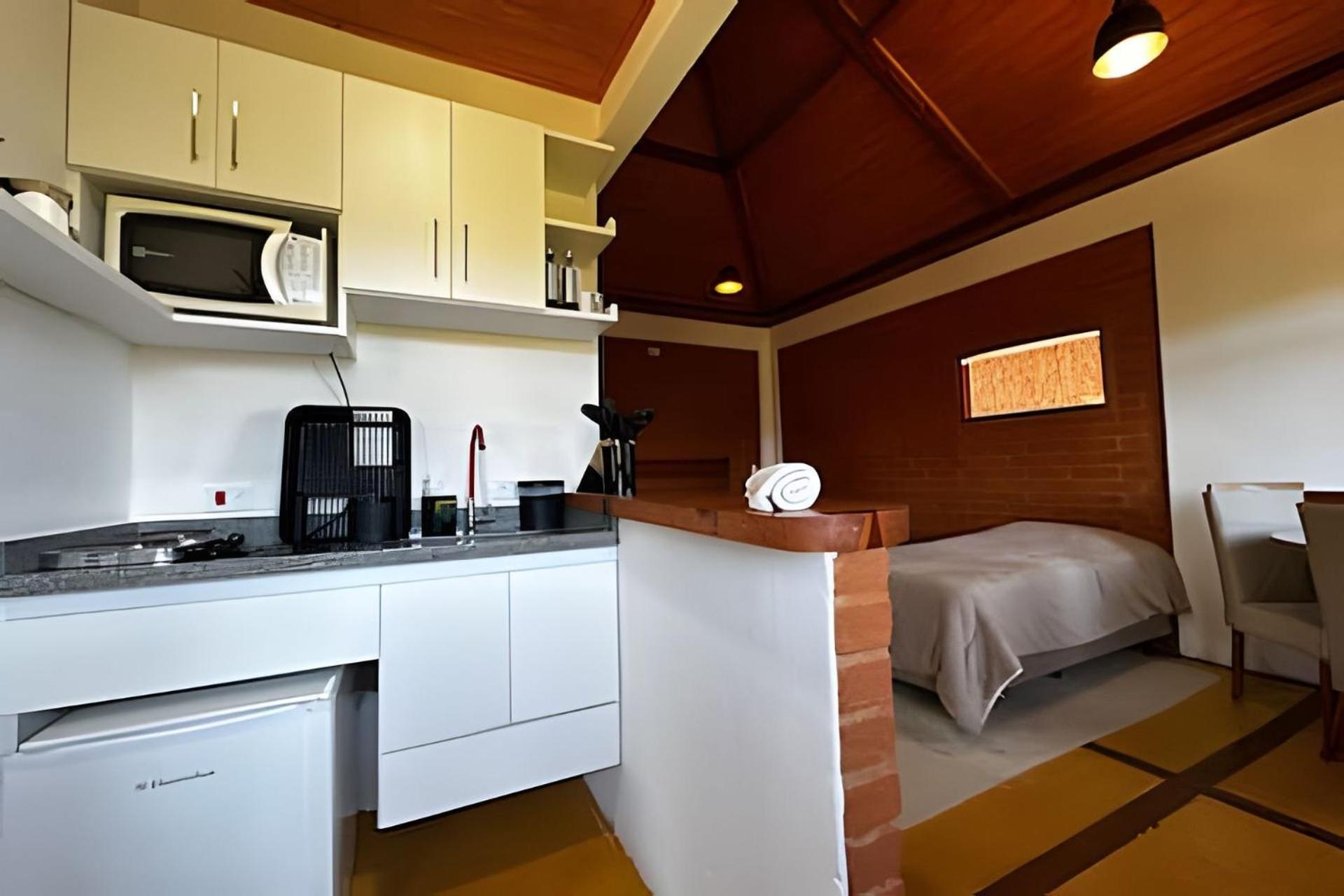 Suites Saint Louis - Conforto Do Lado Do Centro Turistico Кампус-ду-Жордау Экстерьер фото