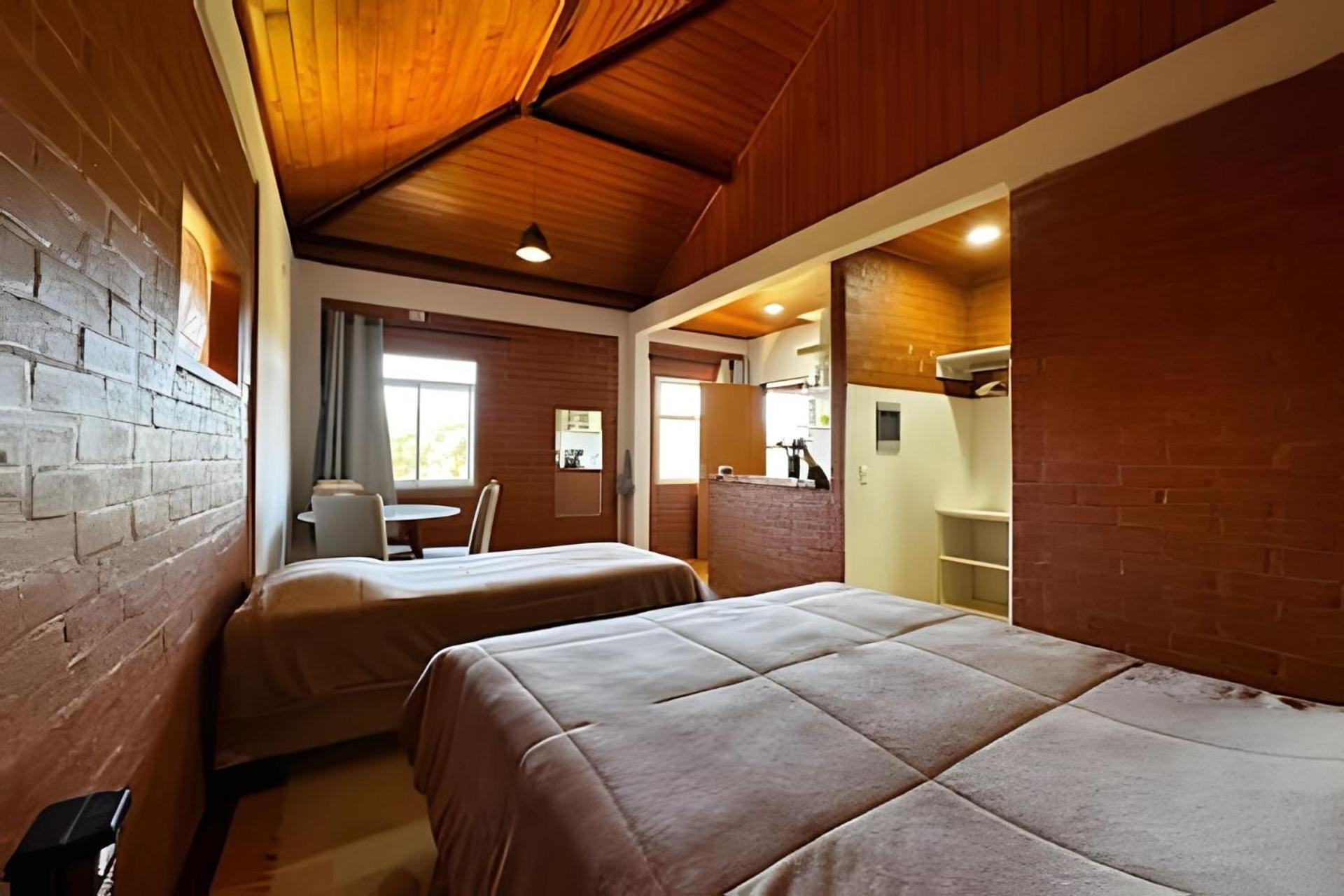 Suites Saint Louis - Conforto Do Lado Do Centro Turistico Кампус-ду-Жордау Экстерьер фото